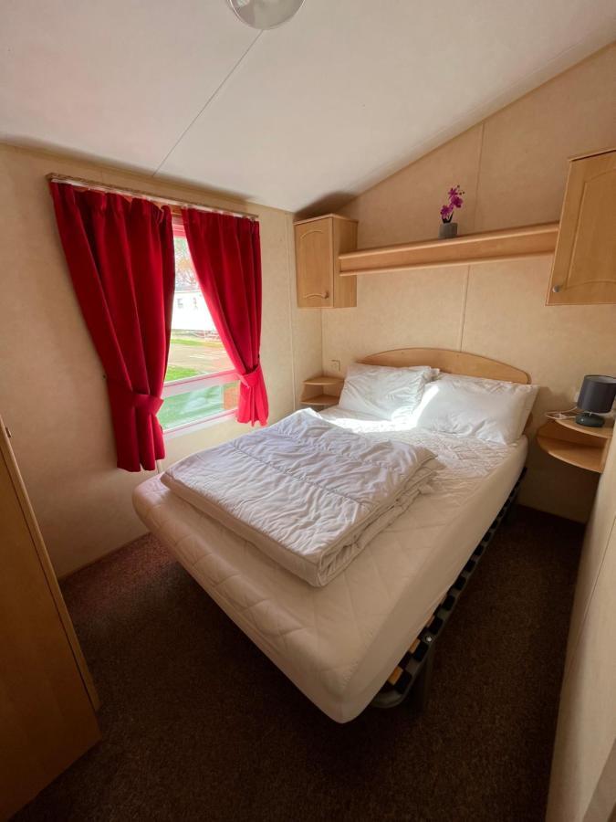 Dunlin 69 ~ California Cliffs Hotel Great Yarmouth Exterior foto